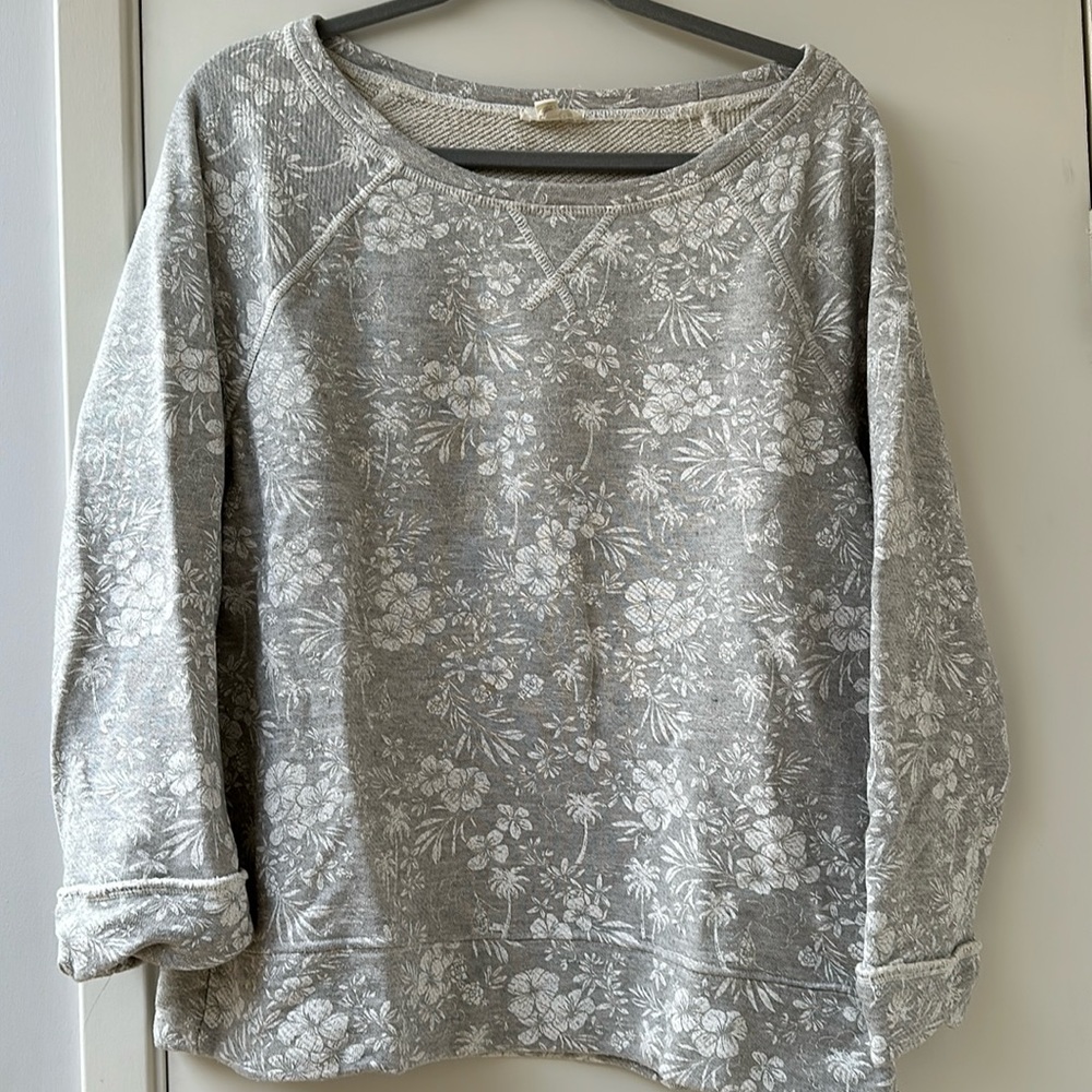 Lightweight sweatshirt